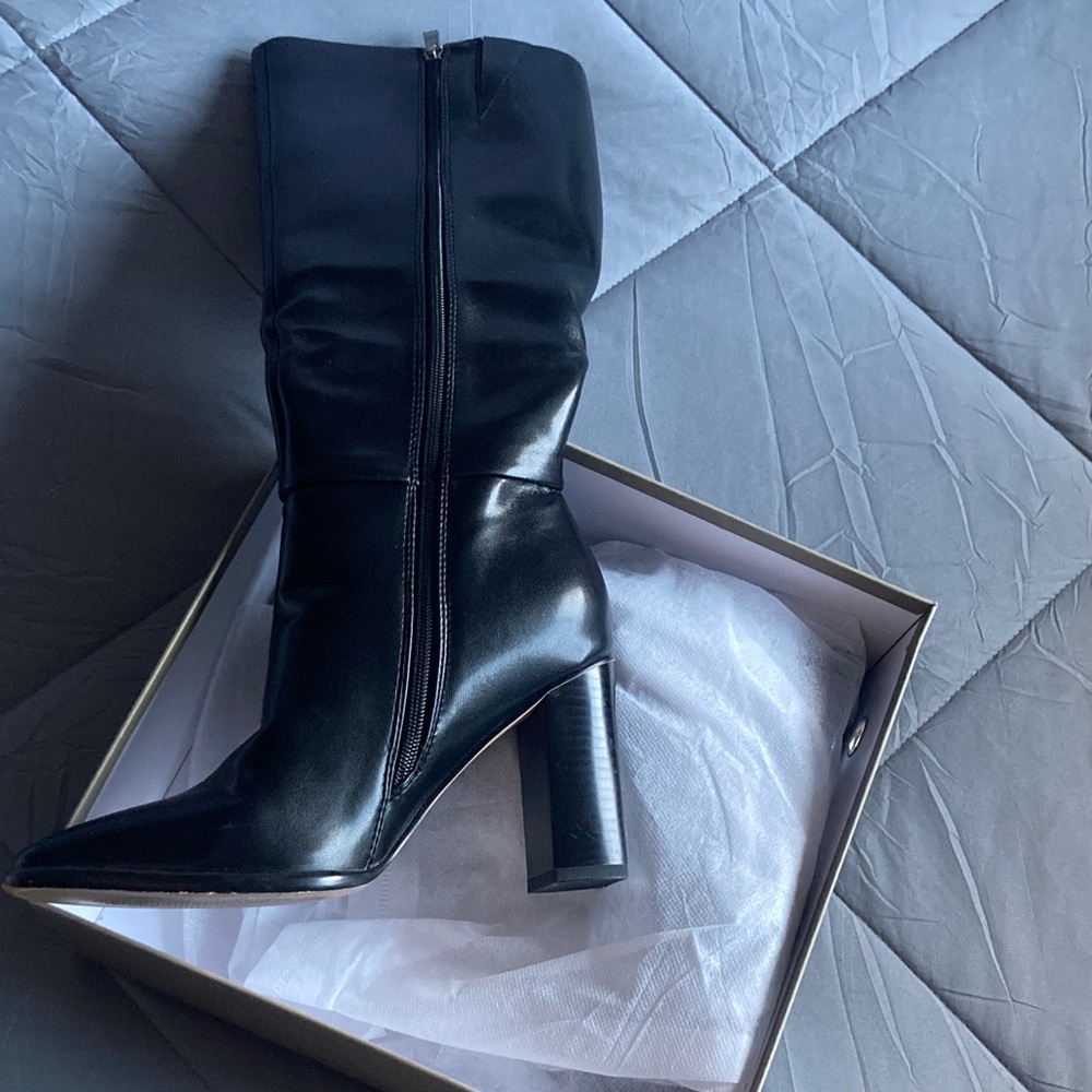 Elegant Black Heeled Boots for Women